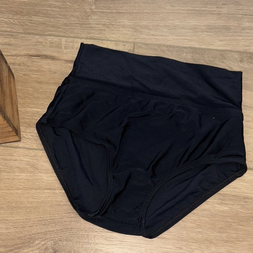 CosiG High-Waisted Black dance Bottoms/briefs youth large